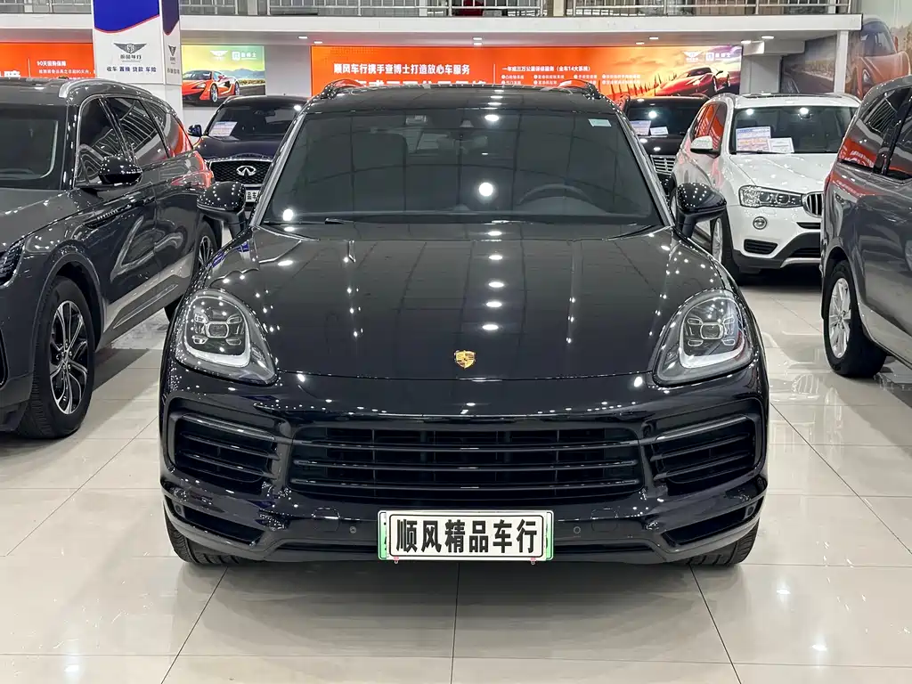 Porsche Cayenne Hybrid 2021 — фото 35