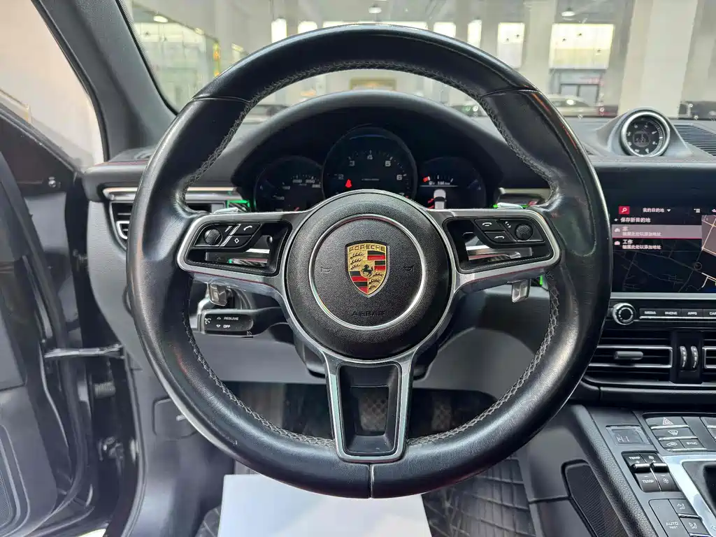 Porsche Macan 2020 — фото 16