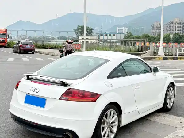 Audi TT 2011