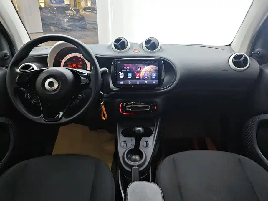 smart fortwo 2016 — фото 12