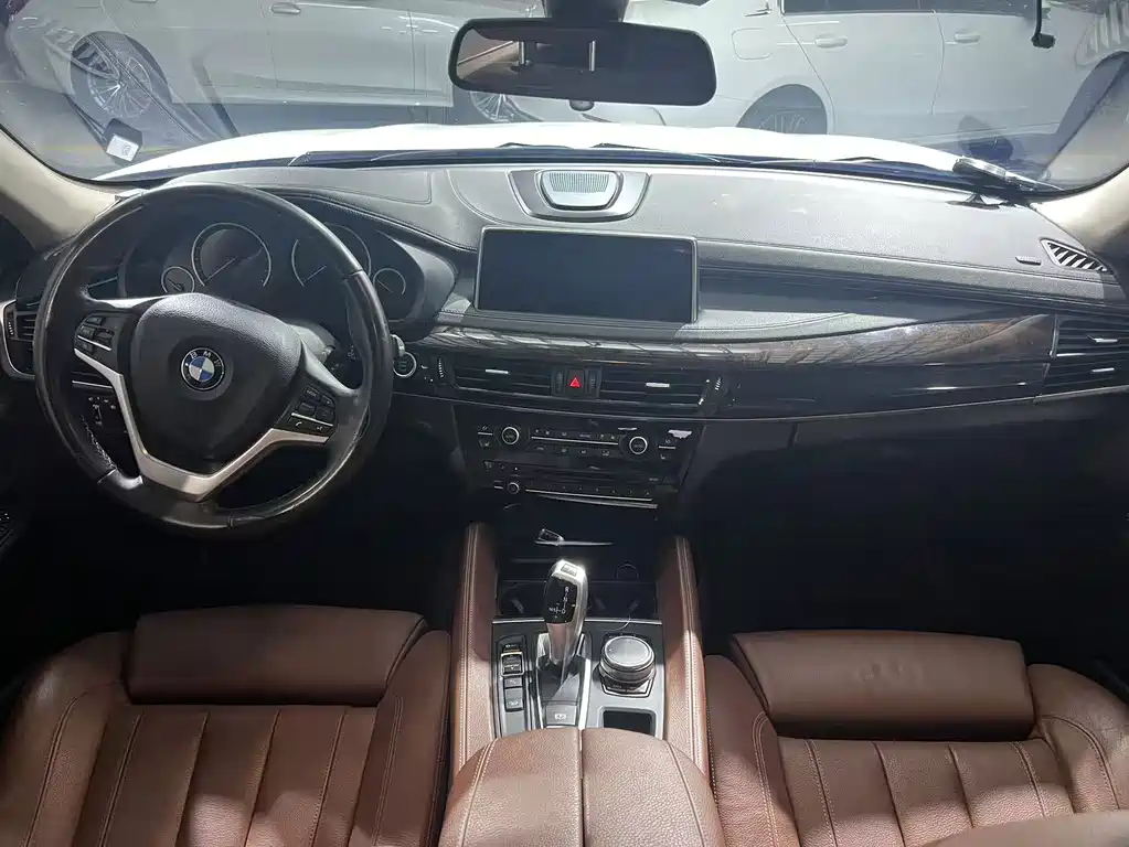 BMW X6 2017 — фото 9