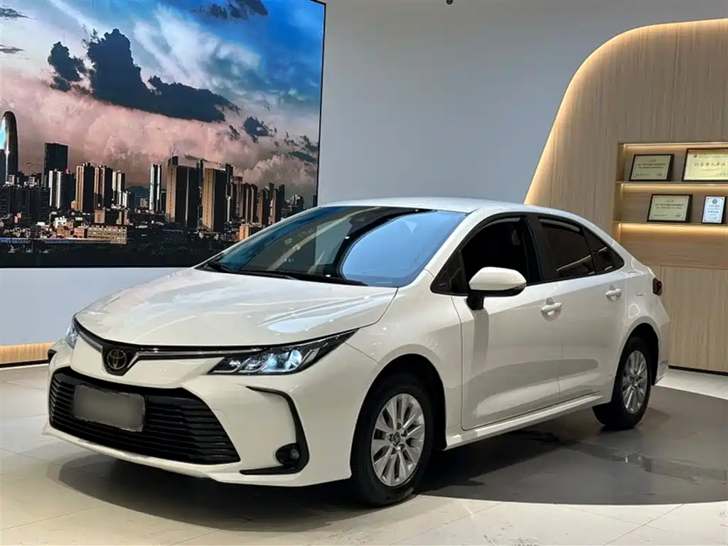 Toyota Corolla 2020 — фото 1