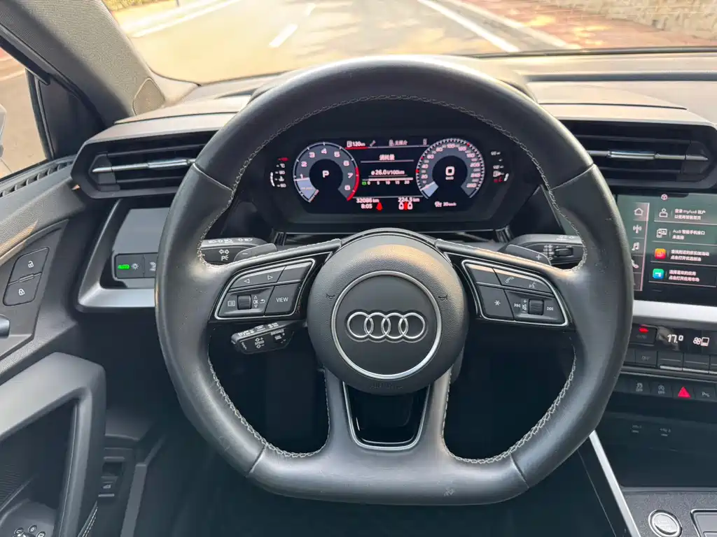 Audi A3 2023 — фото 11