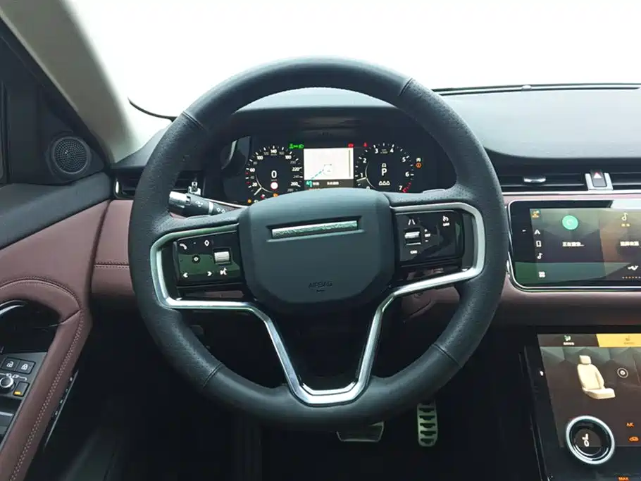 Land Rover Evoque 2023 — фото 15