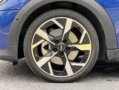 MINI MINI 2024