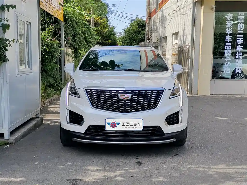 Cadillac XT5 2022 — фото 2