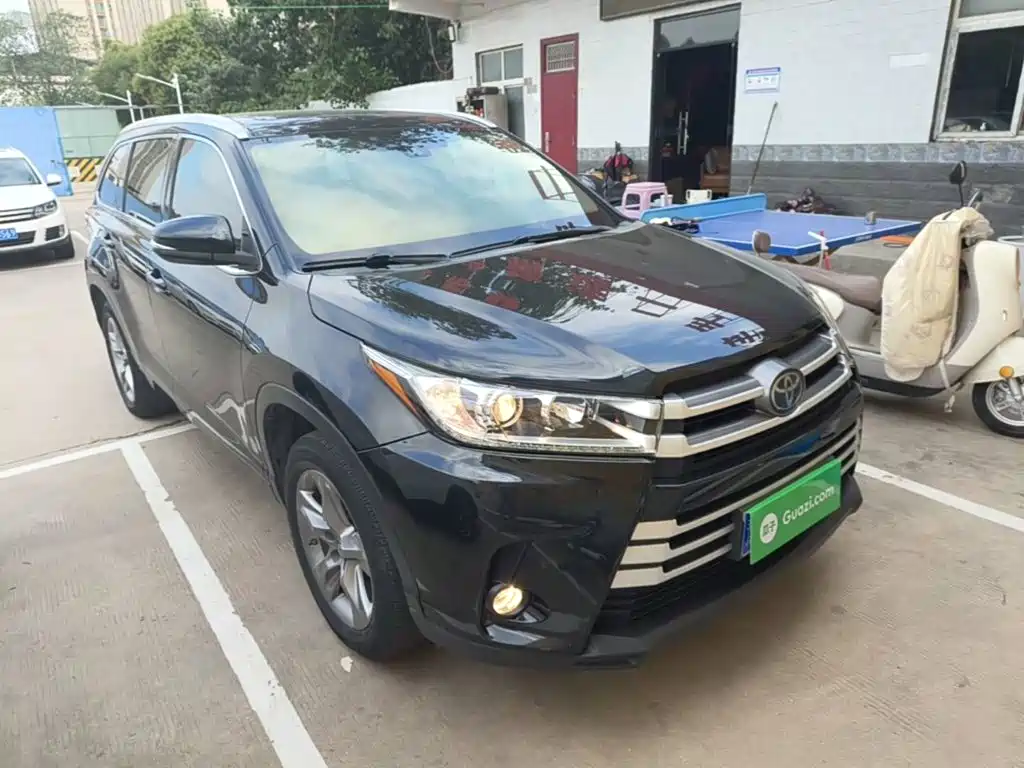 Toyota Highlander 2021