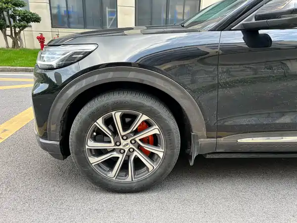 Ford Explorer 2024