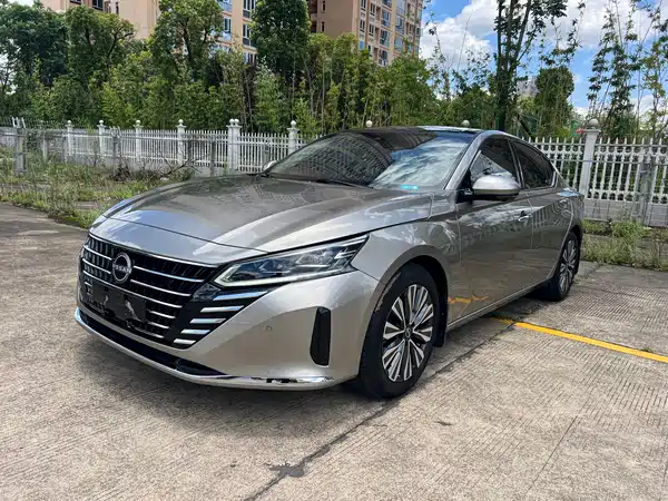 Nissan Teana 2023