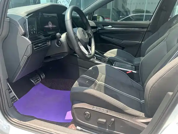 Volkswagen Golf 2023