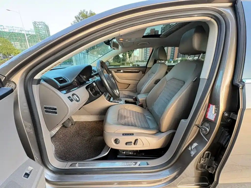 Volkswagen Magotan 2014