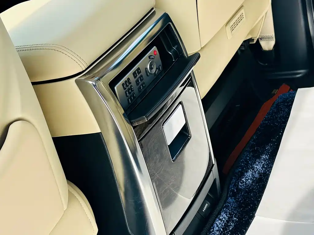 Toyota Vellfire 2021 — фото 25