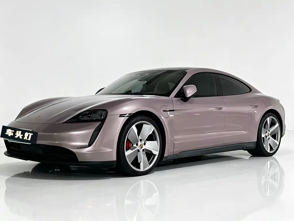 Porsche Taycan 2021 — фото 1