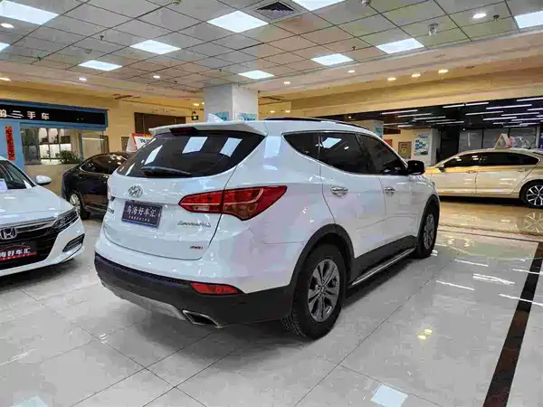 Hyundai Santa Fe 2015