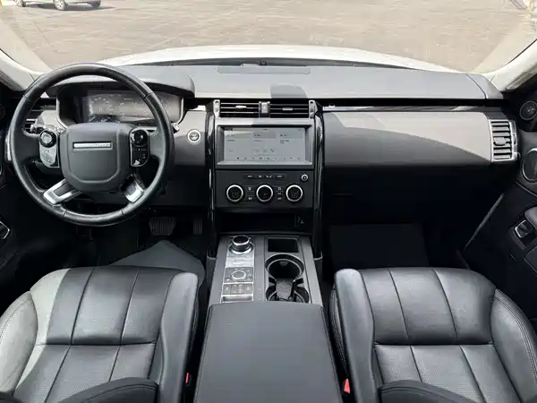 Land Rover Discovery 2020