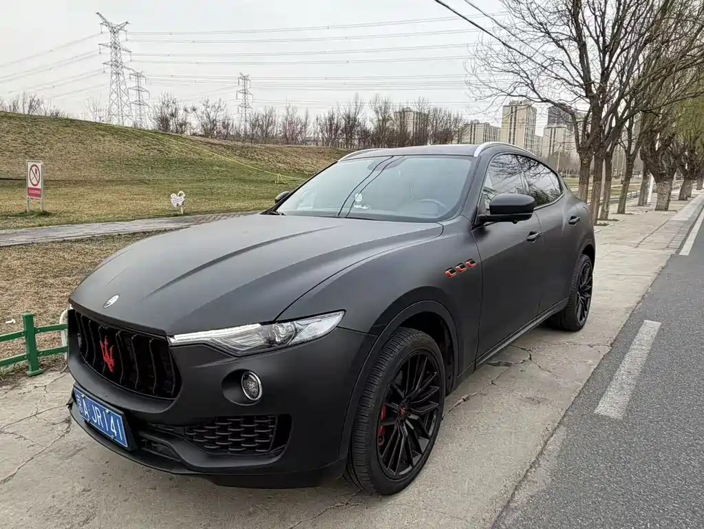Maserati Levante 2019 — фото 1