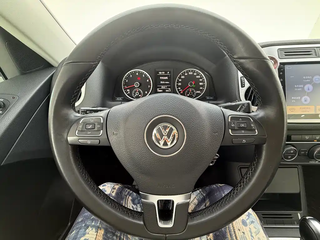 Volkswagen Tiguan 2019 — фото 19