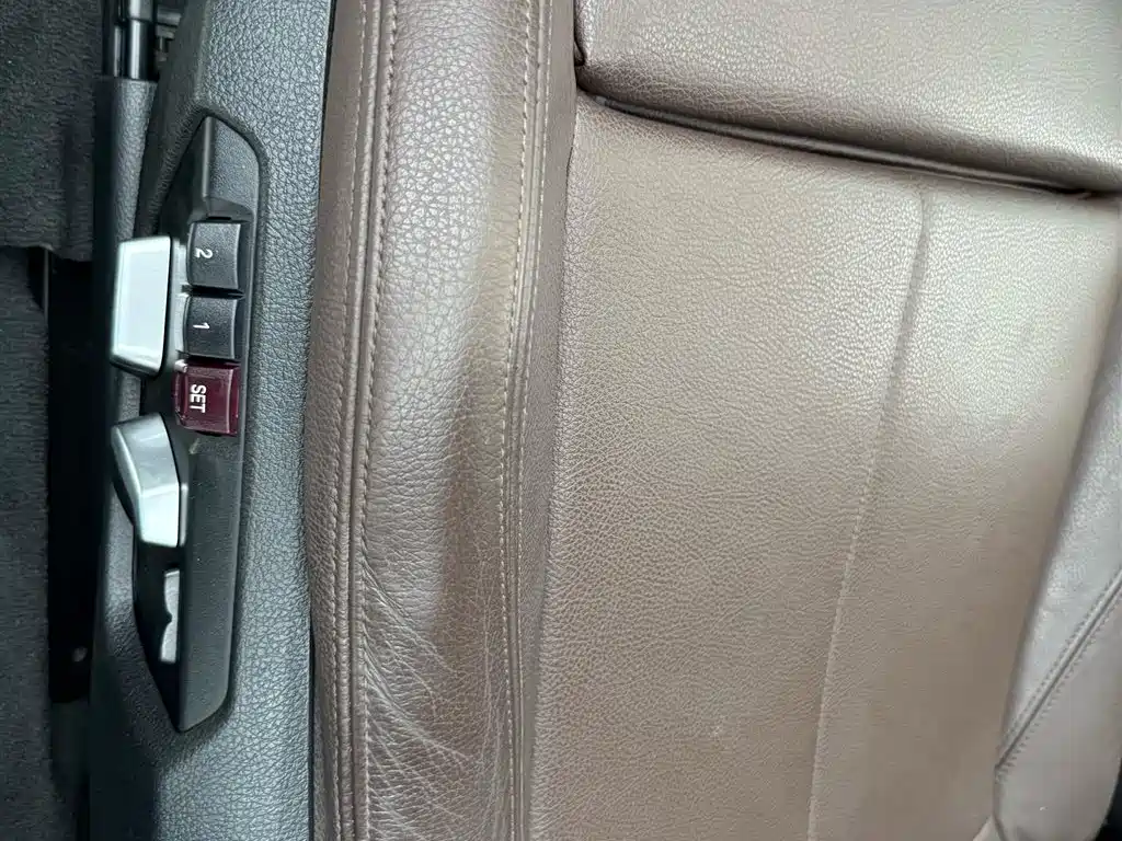 BMW 3 Series 2018 — фото 13
