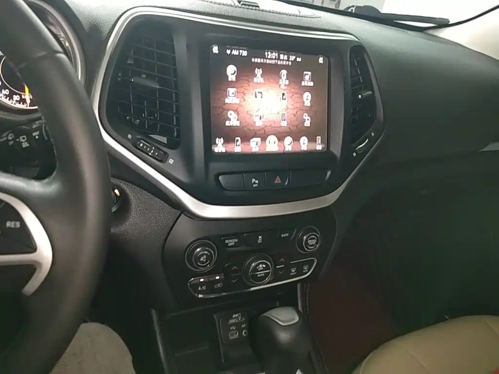 Jeep Cherokee 2017 — фото 13