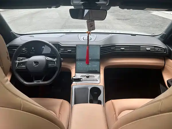 NIO ES6 2020