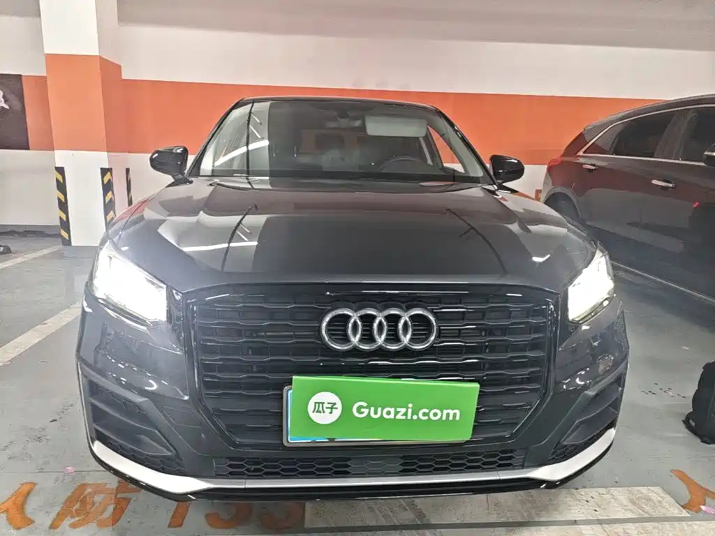 Audi Q2L 2019