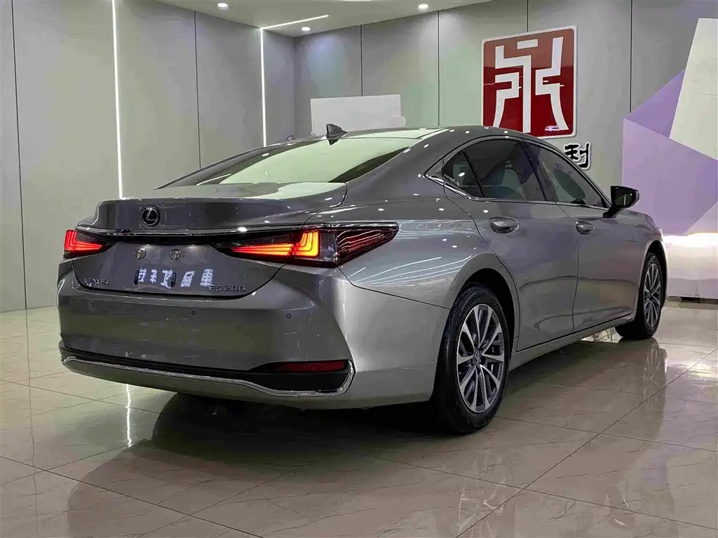 Lexus ES 2024 — фото 17
