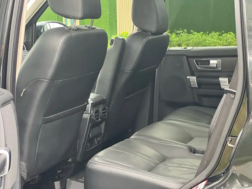 Land Rover Discovery 2014 — фото 16