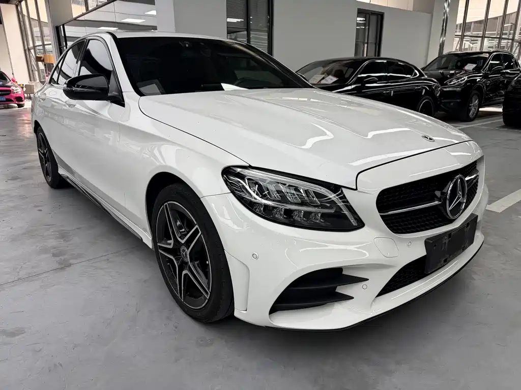 Mercedes-Benz C-Class 2021