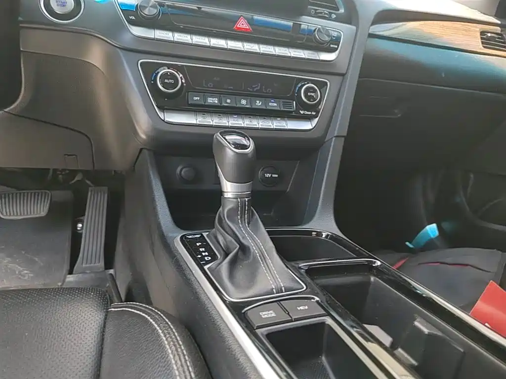 Hyundai Sonata PHEV 2019 — фото 14