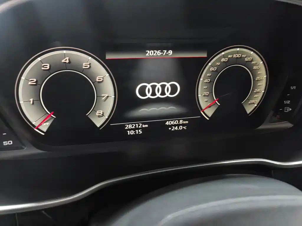 Audi Q3 2023 — фото 13