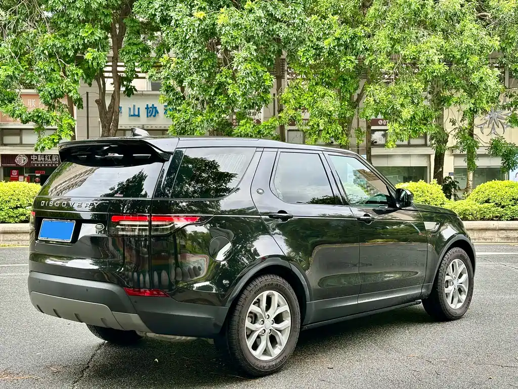 Land Rover Discovery 2018