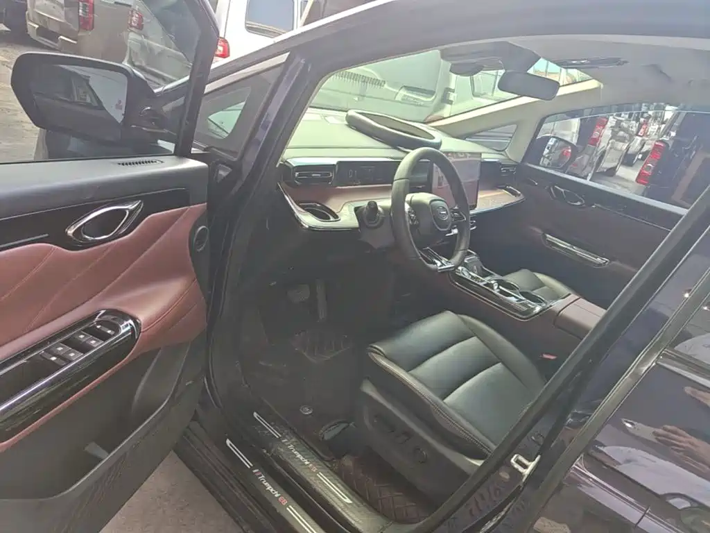 GAC Trumpchi E8 PHEV 2024 — фото 16