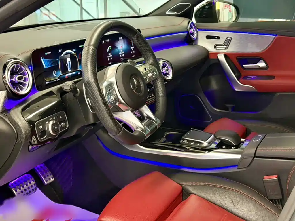 Mercedes-Benz A-Class AMG 2020 — фото 12