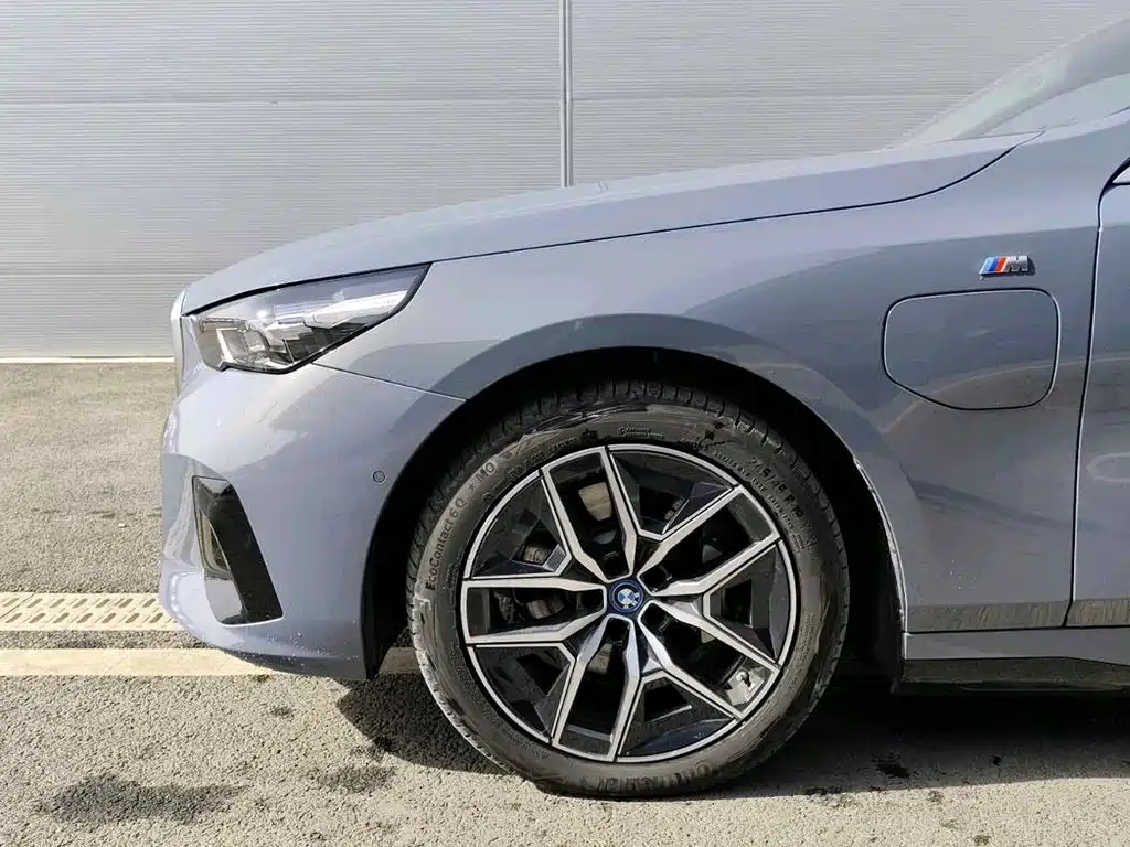 BMW i5 2024 — фото 5