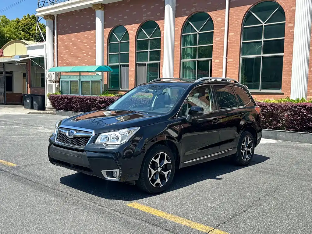 Subaru Forester 2015 — фото 1