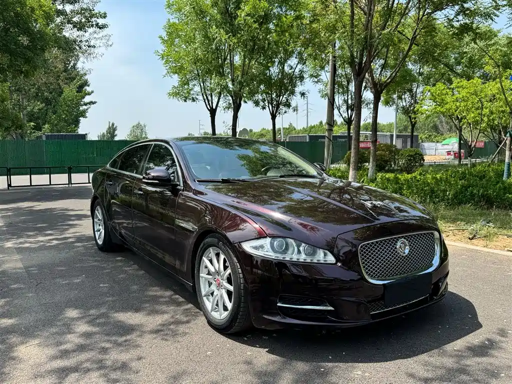 Jaguar XJ 2014 — фото 3