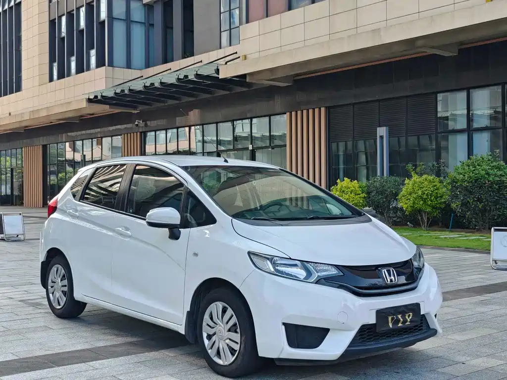 Honda Fit 2016 — фото 3