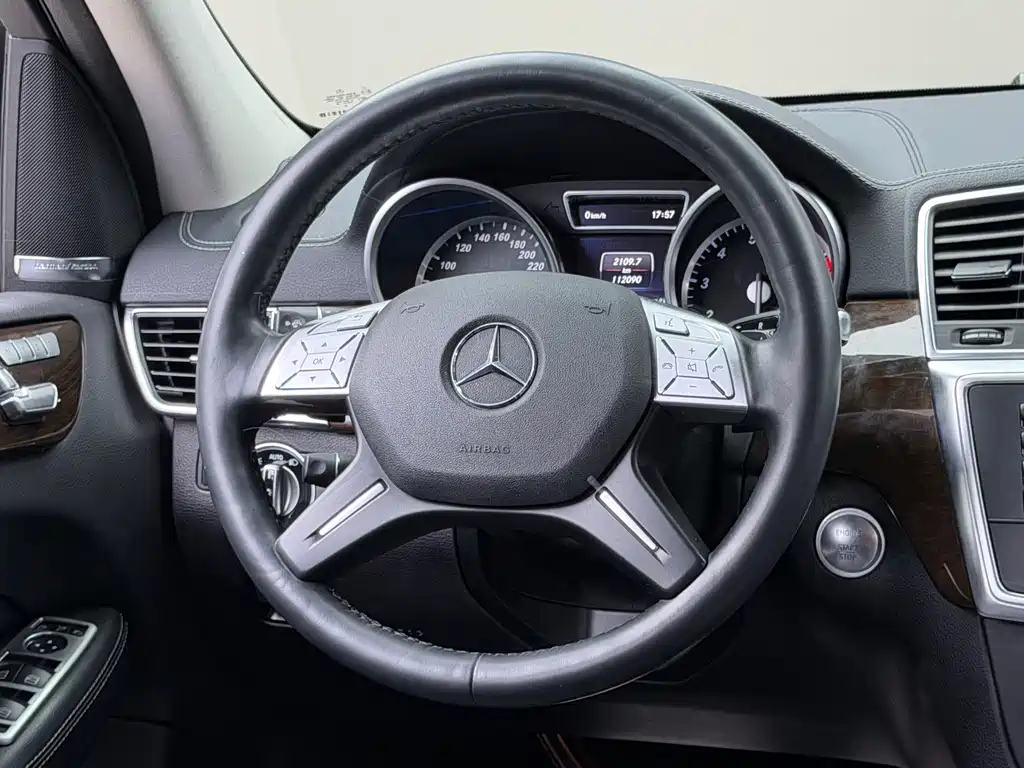 Mercedes-Benz GL-Class 2016 — фото 7