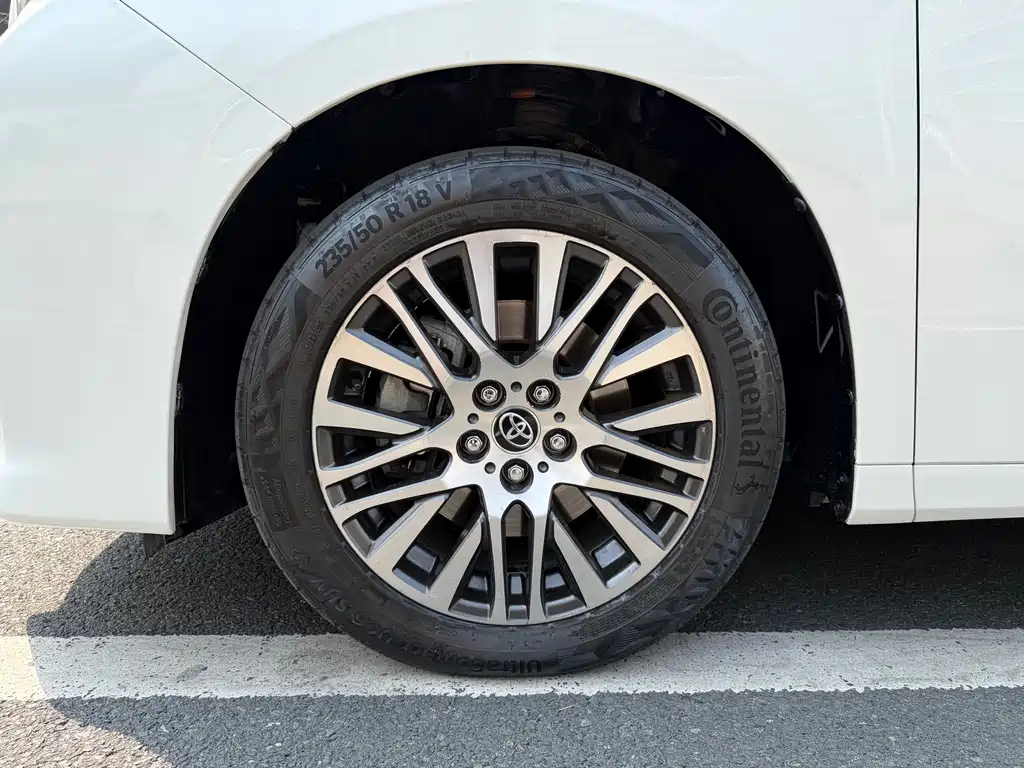 Toyota Alphard 2017 — фото 9