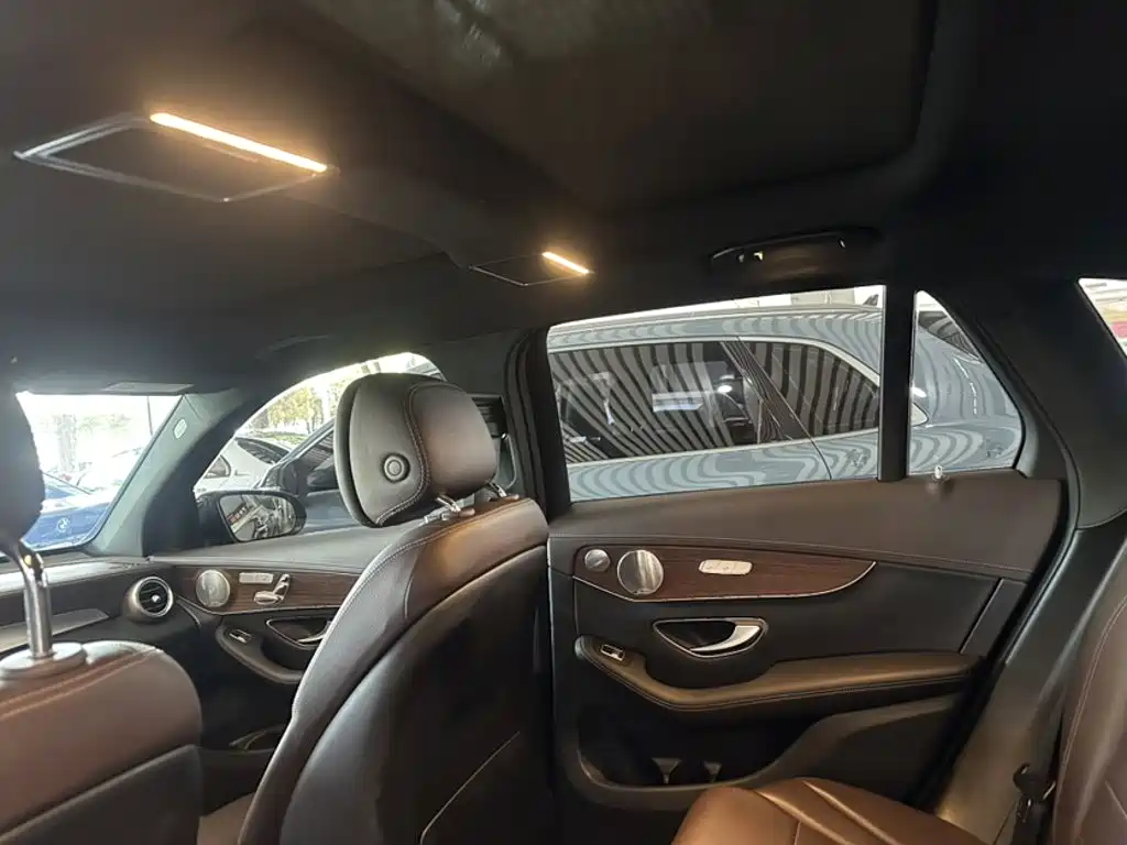 Mercedes-Benz GLC 2021