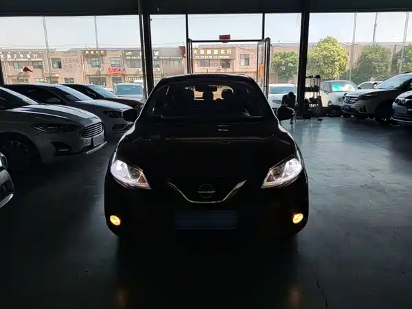 Nissan Tiida 2016