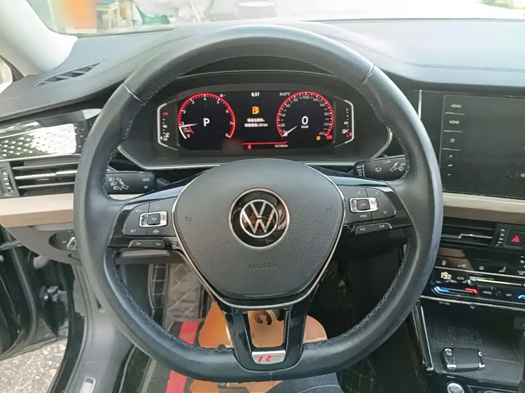 Volkswagen Passat 2021 — фото 11