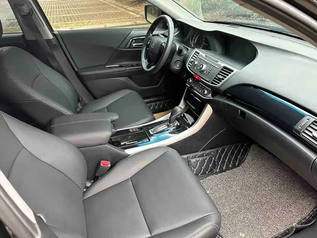 Honda Accord 2016 — фото 14