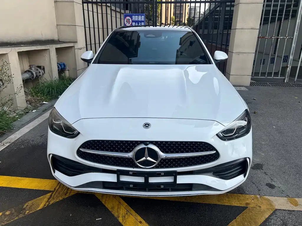 Mercedes-Benz C-Class 2023 — фото 2