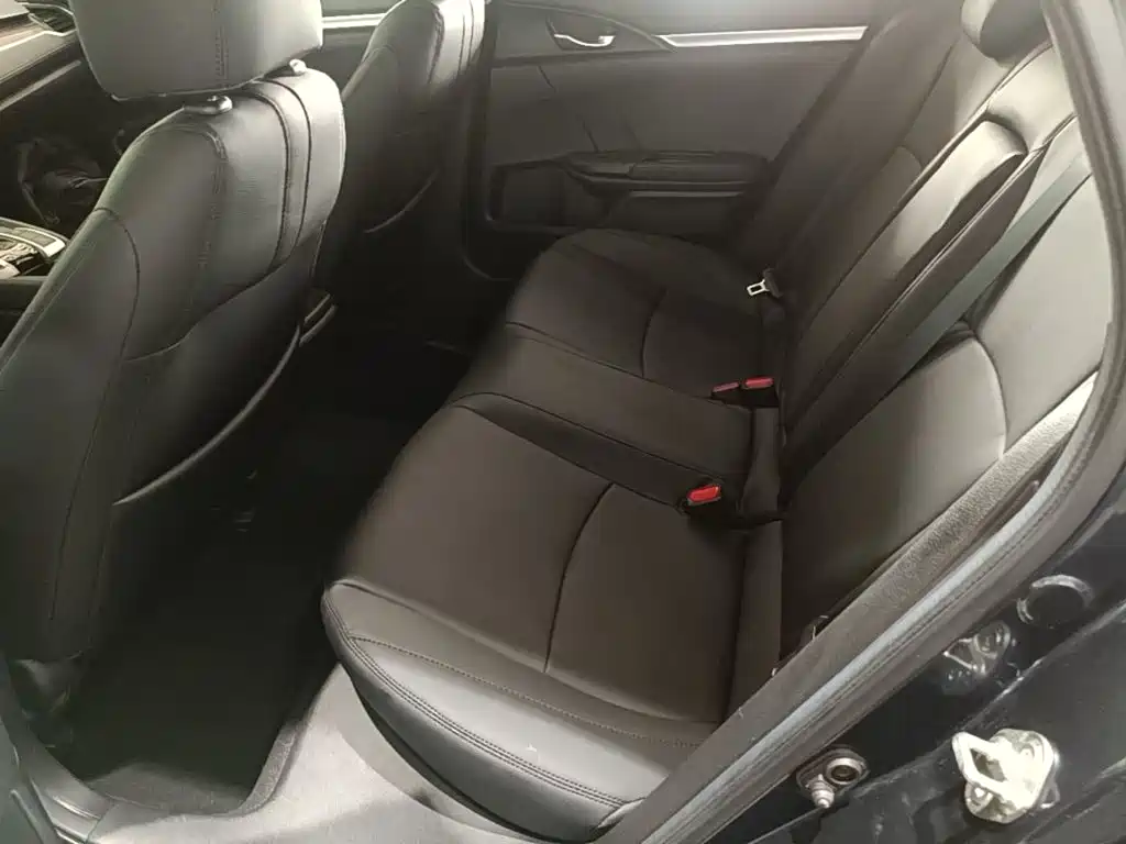 Honda Civic 2019 — фото 17