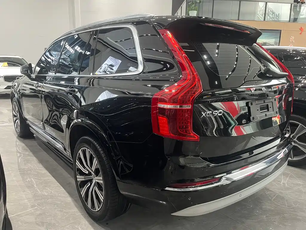 Volvo XC90 2021 — фото 8