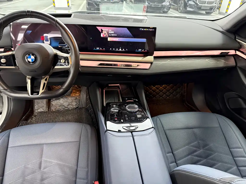 BMW 5 Series 2024 — фото 13
