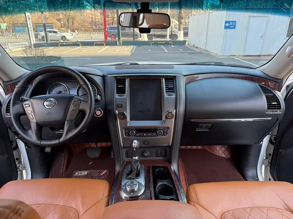 Nissan Patrol 2017 — фото 9