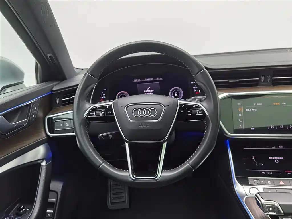 Audi A6L New Energy 2021 — фото 11