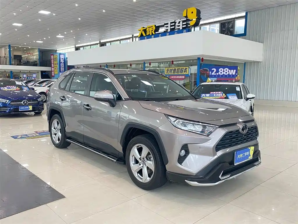 Toyota RAV4 2021